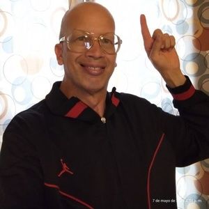 Meet your Posher, Moises